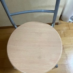 差し上げます！無料！ダイニングテーブルの椅子1脚の画像