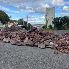 桜島　溶岩石　問屋価格〜♪庭石　ロックガーデンに♪の画像