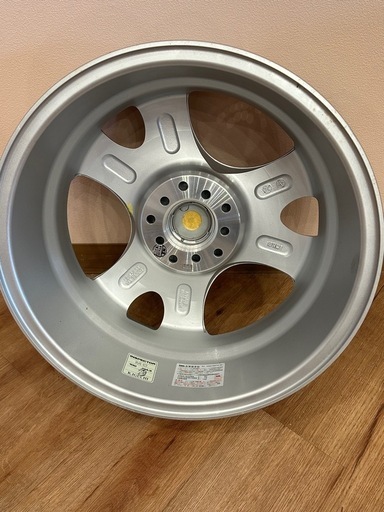 16インチ、5穴　タイヤホイール新品
4本セット　TOYOTA、日産等　