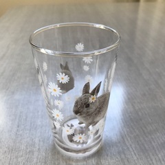 うさぎ　グラスの画像