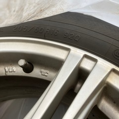 スタッドレスタイヤ4本・205/60R16