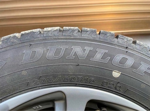 205/60/R16 スタッドレスタイヤホイール付き4本