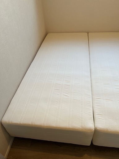 クイーンベット用マットレス脚付　ベッドフレーム不要　