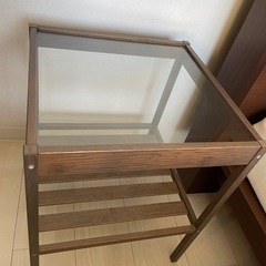 IKEA サイドテーブルの画像