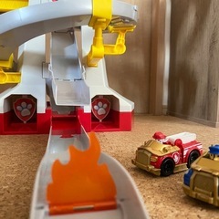 タカラトミー(TAKARA TOMY) パウ・パトロール パウっと出動! DXパウステーションの画像