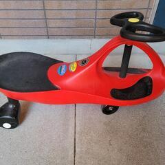 プラズマカー   赤  おもちゃの車  乗用玩具  足蹴りバイク