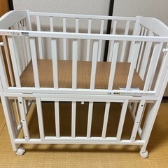 カトージ　ベビーベッド　ミニ　折りたたみ式