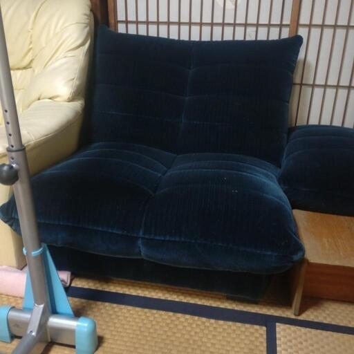 ソファとオットマン