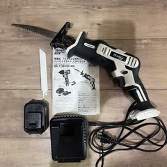 充電式　ノコギリ 10.8V  ケース付き　DIY