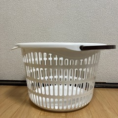 洗濯かご　白の画像