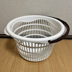 洗濯かご　白