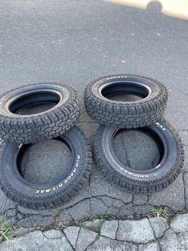 Gripmaxのオフロードタイヤ　12インチ