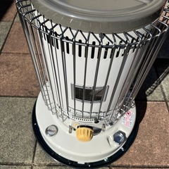 石油丸型ストーブ
