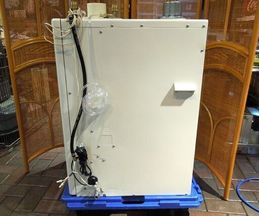 ノーリツ 石油給湯器 2023年製 OQB-3706FF 給湯専用（直圧式） 屋内据置タイプ 灯油ボイラー 給排気筒付き 新道東店