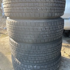 スタッドレスタイヤ　225/65R17

