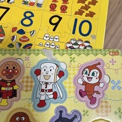 子供用パズル８冊とケースのセットの画像