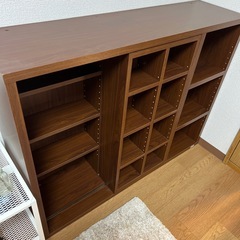 【引き取り先決まりました】スライド式本棚の画像