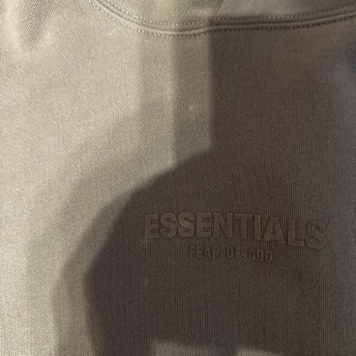 ESSENTIALSパーカー