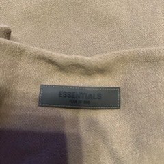 ESSENTIALSパーカーの画像
