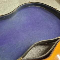 【本日限り】アコースティックギター　ケース入の画像