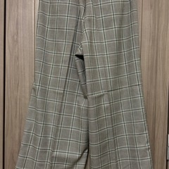 パンツ　ベージュ系の画像
