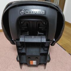 maxi cosi マキシ　コシ　 priori チャイルドシートの画像