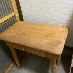 アウトレット　アンドセンスの小さめ机　勉強デスク