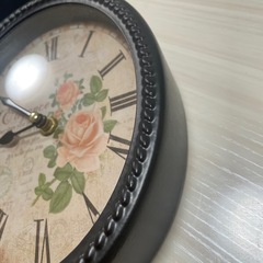 エレガントな花柄掛け時計　ロココ調好きの画像