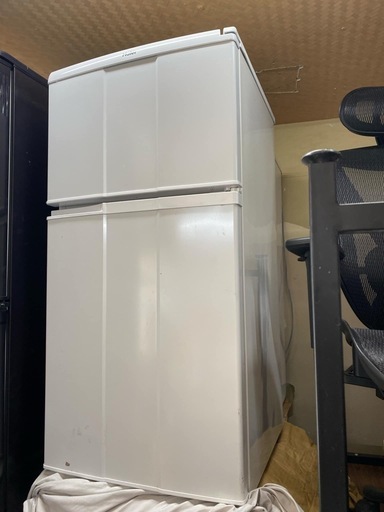 配送可能　保証あり ハイアール Haier 冷蔵庫（98L・右開き）　ホワイト JR-N100C