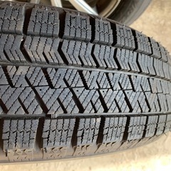 スタッドレスレスタイヤ165/60R15  BRIDGESTONE VRX2の画像