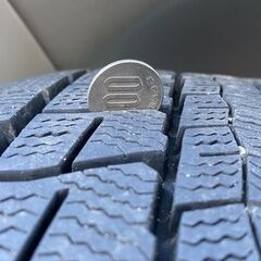 【お話し中】スタッドレスタイヤ　ホイール付き　ダンロップ　215/65R16　16インチ　バリ溝　SUV　冬タイヤの画像