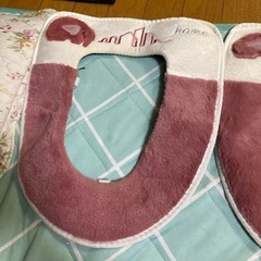 便座カバー未使用品2枚セットお話中