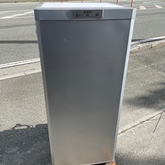 ■中古品 三菱ノンフロン冷凍庫 MF-U12D-S1 2020年...