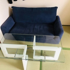 ガラステーブル