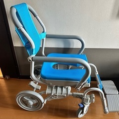 【取説付】ウチエ シャワーラクV シャワーキャリー 入浴用車椅子 介護用【ほぼ新品】の画像