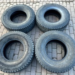 285 75 16 スタッドレス　YOKOHAMA GEOLAN...