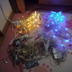 クリスマスイルミ　ＬＥＤ　横２ｍほど×３つ　星と月　すだれ風　