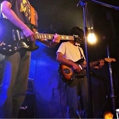 バンドメンバー募集しています！ドラムの方、ベースの方