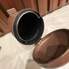 お値下げしました美品ミニサイズゴミ箱の画像