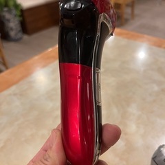 
充電髭剃り