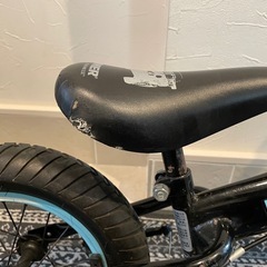 【中古】HUMMER ストライダー  後輪ブレーキの画像
