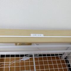 宮棚・コンセント付きシングルパイプベッドの画像