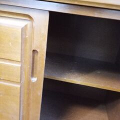 昭和の食器棚の画像