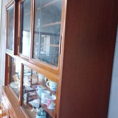 昭和の食器棚の画像