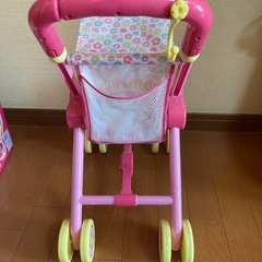メルちゃんベビーカー　
の画像