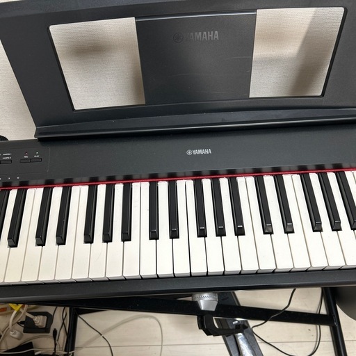 YAMAHA ヤマハ電子ピアノ　piaggero NP−12 ペダル付き