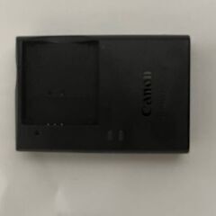 【メルカリ落札者決定】Canon カメラ バッテリー充電器 バッ...