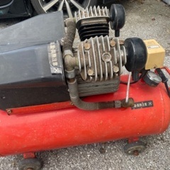 エアーコンプレッサー実働品の画像