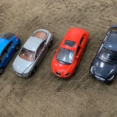 トミカ4台セット