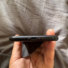 本日まで 値下げ有iPhoneSE 第三世代 256GB ミッドナイトブラック の画像